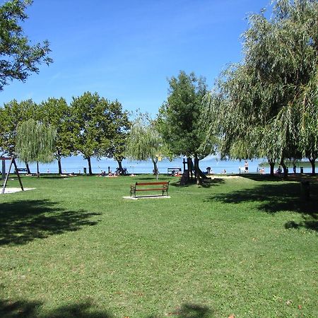 Schmidt Apartment Balatonfenyves Eksteriør bilde