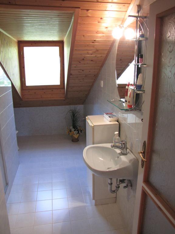 Schmidt Apartment Balatonfenyves Rom bilde