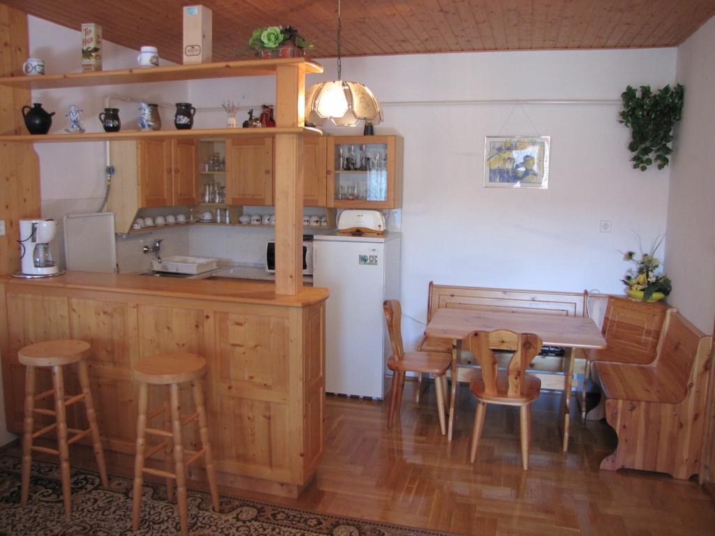 Schmidt Apartment Balatonfenyves Rom bilde